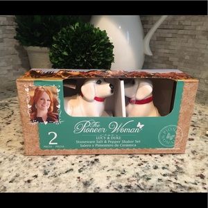 Pioneer Woman Lucy and Duke Salt & Pepper Shaker